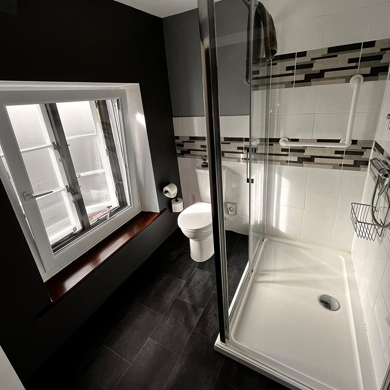 Graphite - Bathroom5 Oct2023