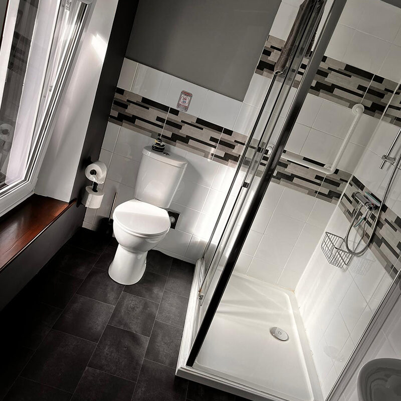 Graphite - Bathroom6 Oct2023